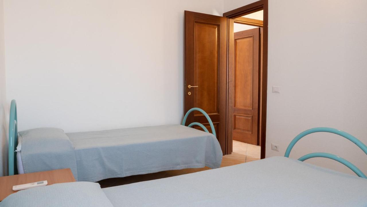 Casa Vacanza La Suaredda ซาน เตโอโดโร ภายนอก รูปภาพ