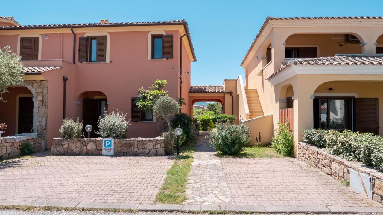 Casa Vacanza La Suaredda ซาน เตโอโดโร ภายนอก รูปภาพ