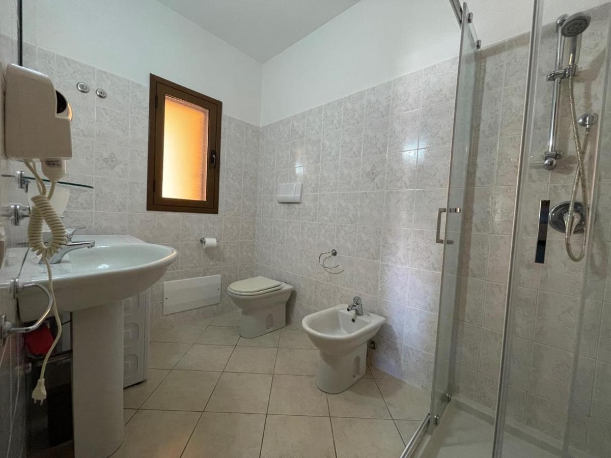 Casa Vacanza La Suaredda ซาน เตโอโดโร ภายนอก รูปภาพ