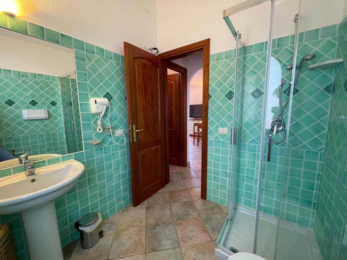 Casa Vacanza La Suaredda ซาน เตโอโดโร ภายนอก รูปภาพ